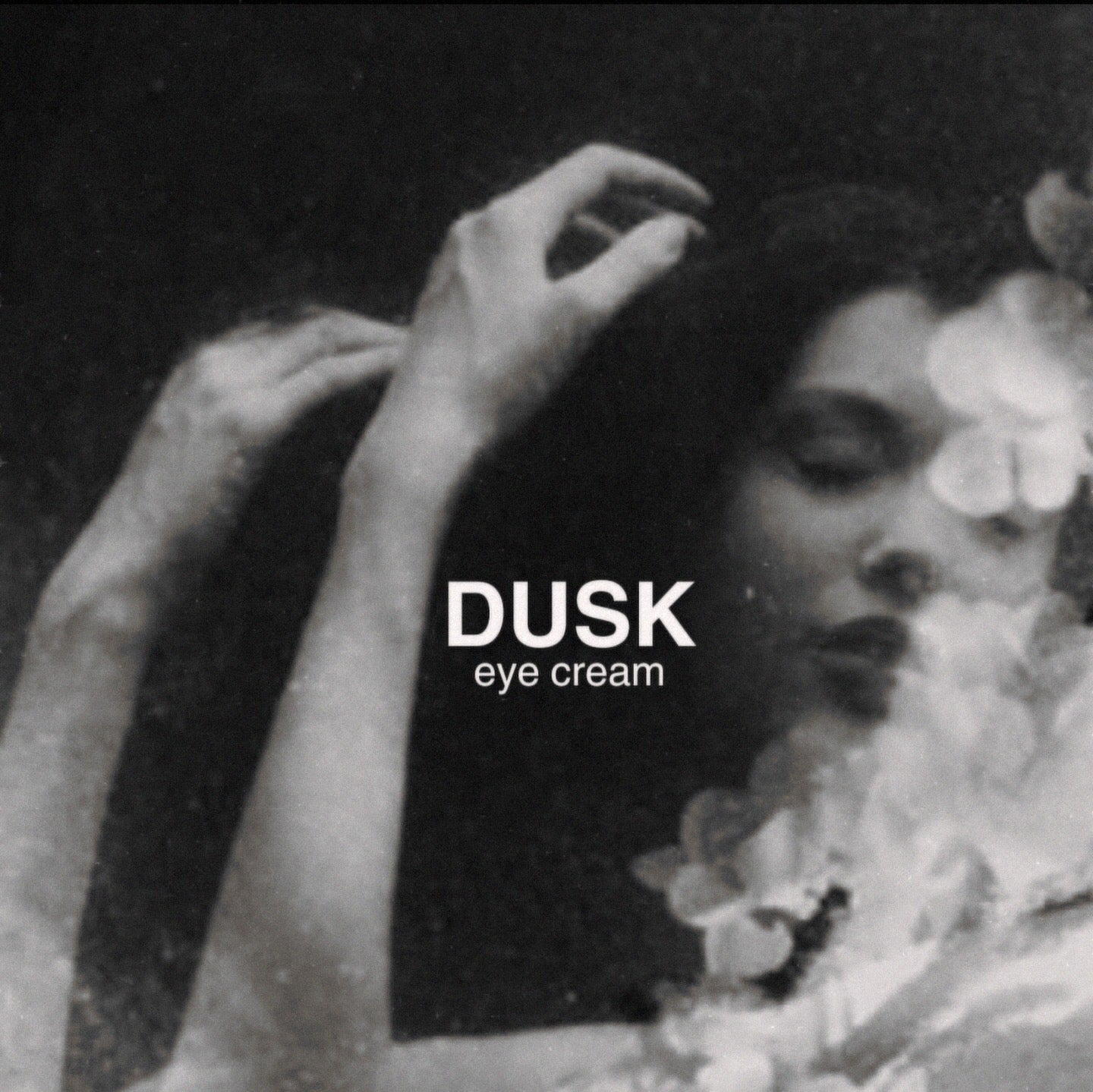 DUSK EYE CREAM