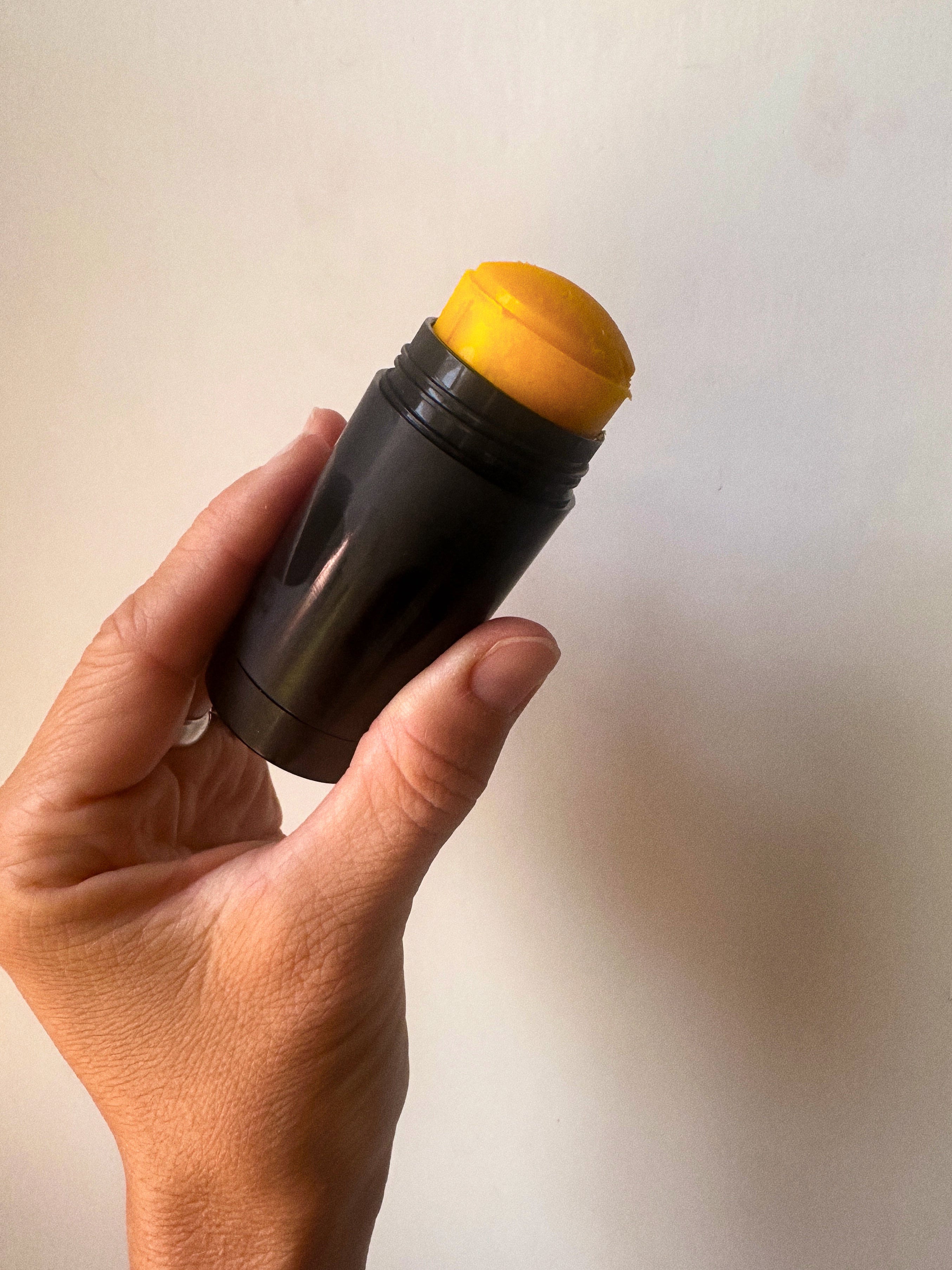 BESITO LIP CONDITIONER (SUPER SIZED)